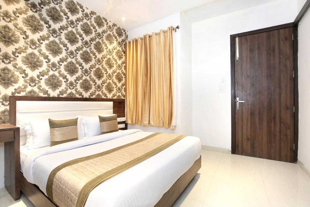 Oyo 11680 Hotel Grand Star Amritsar Exterior photo